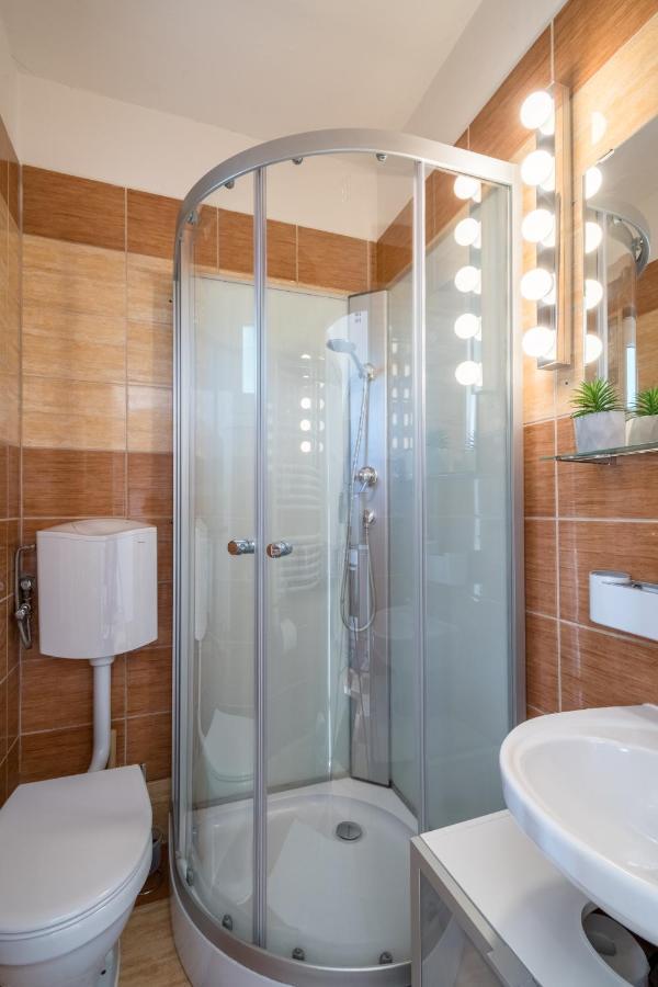 Lianne Apartman Мішкольц Екстер'єр фото